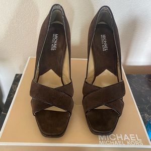 Micheal Kors Gideon pumps size 8.5